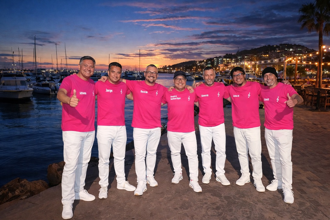 Integrantes del grupo Sonido Juniors Evoluci&oacute;n